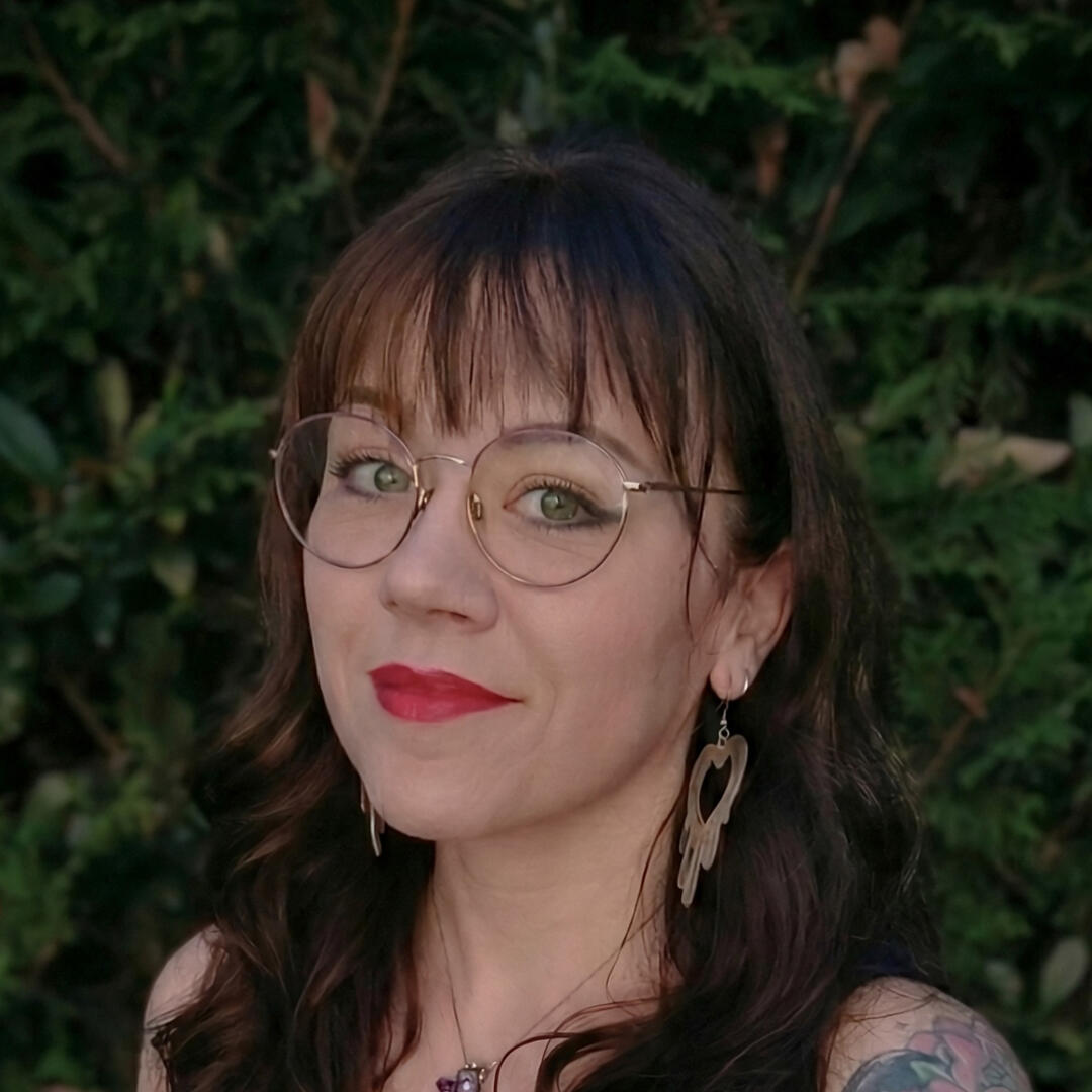 A portrait of Francesca Harrall UK voice over artist