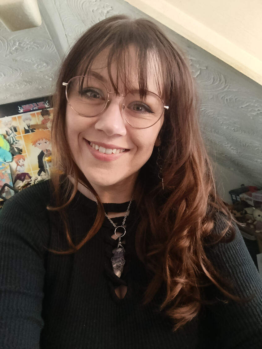 A portrait of Francesca Harrall UK voice over artist